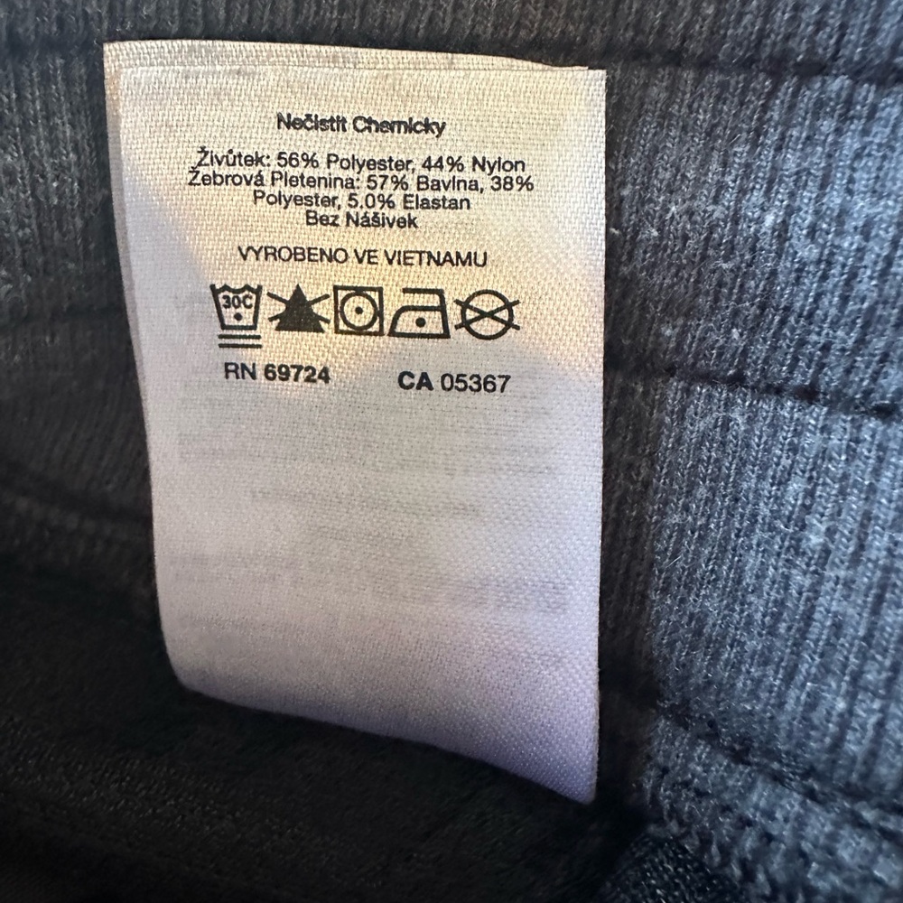 Women’s Columbia Athletic Capri Pants Med Gray Sz XL - Picture 12 of 13